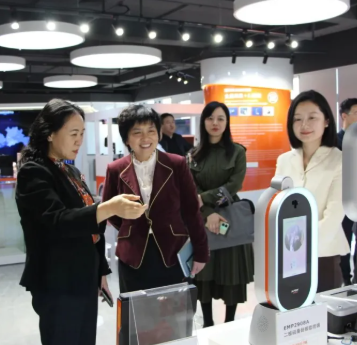 深圳市委外办莅临AG凯发K8国际科技调研指导工作