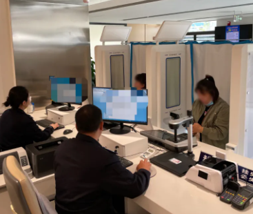 跑出服务加速度 | 交管、户政、出入境等业务一窗通办、一机“全自助”